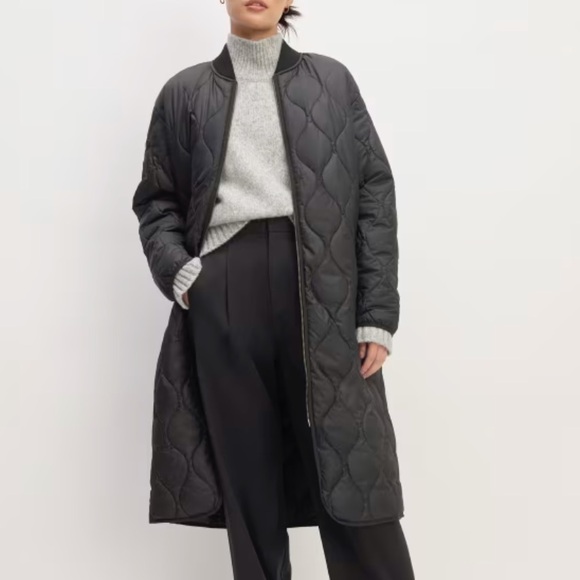 ❌SOLD❌ Do not purchase Everlane The ReNew Quilted Long Liner Coat Black jacket - Picture 1 of 7